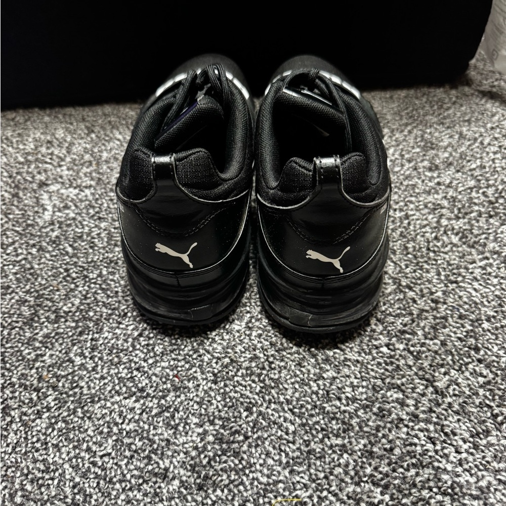 Like New Puma Black and White Logo Sneakers - Picture 5 of 5
